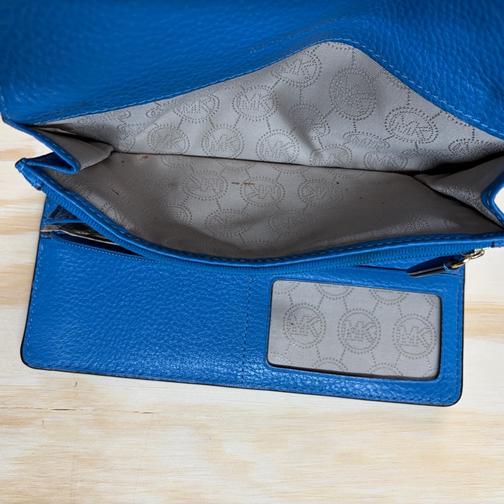 Michael Kors Blue Wallet - Picture 7 of 13